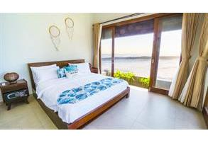 Beachfront Suite Room