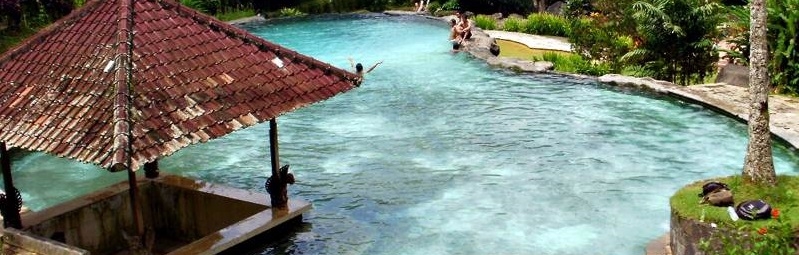 Bosan dengan Pantai? Nikmati Berendam Air Panas di Banyuwedang Buleleng 