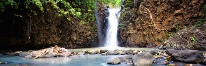 Pemandangan Alam Menakjubkan di Air Terjun Singsing Buleleng, Bali 