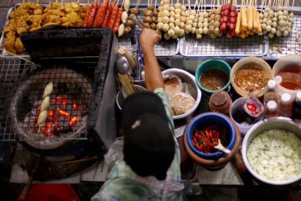 5 Traditional Foods You Must Taste in Bali: It’s So Damn-licious!