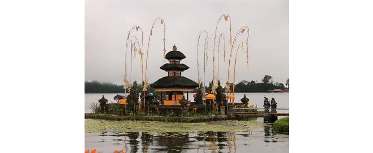 Ulun Danu Temple, A Magnificent Religious Site to Visit During your Bali Time!