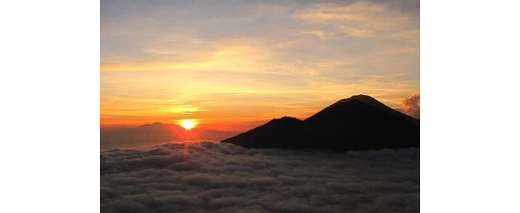 Trekking to Mount Batur to Catch The Lovely View of Hidden Paradise from Above