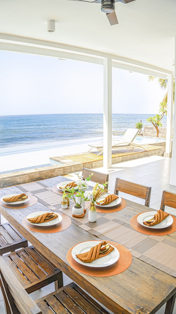  Inviting All Besties Squad to be the Bali Babes by Experiencing Staycation in Bali Luxury Villa